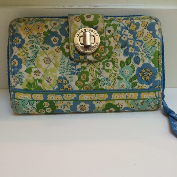 Floral print Vera Bradley wallet