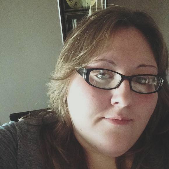 Meet your Posher, Christina - Picture 1 of 1