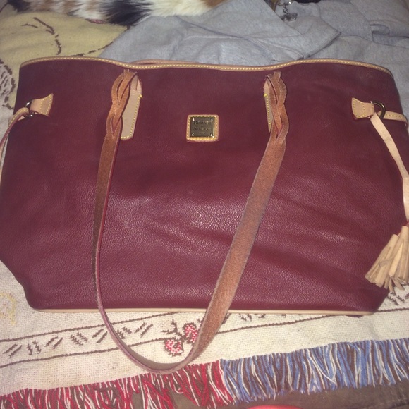 Must go!!! DOONEY AND BURKE TOTE PURSE
