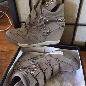 Wild diva like new sneaker wedges