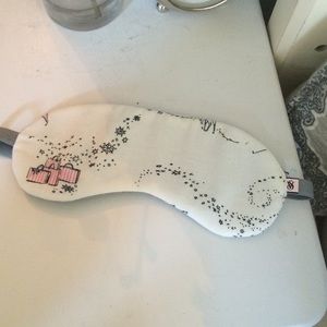 🌙FREE WITH PURCHASE🌙 Sleep mask