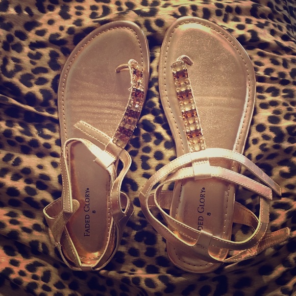 Faded glory sandals size 8. Great condition!!