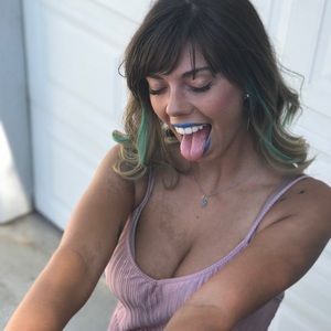 Meet your Posher, Kaitlin