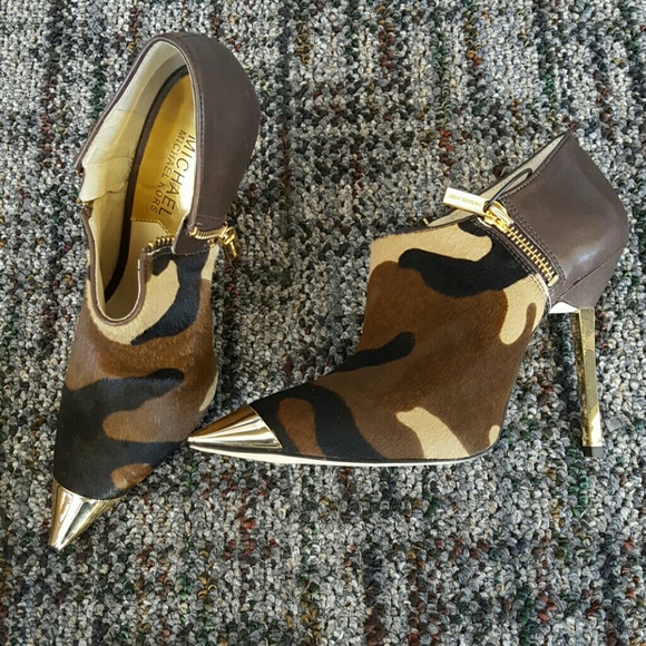 Michael Kors zady booties - Picture 2 of 3