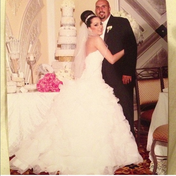 Allure Couture Bridal Gown - Picture 3 of 4