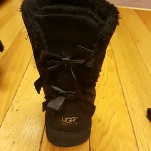 Black uggs