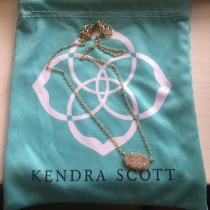 Kendra Scott Elisa Pendant