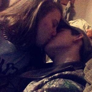 Meet your Posher, Dustin