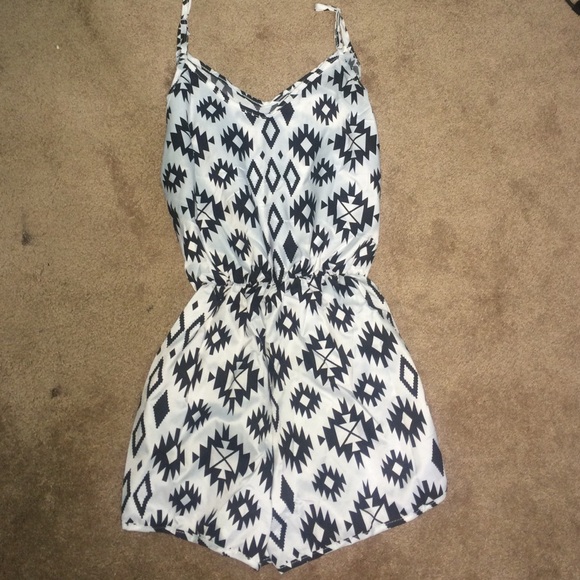Romper Size M
