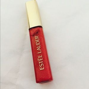 Estee lauder lip gloss. Garnet desire!