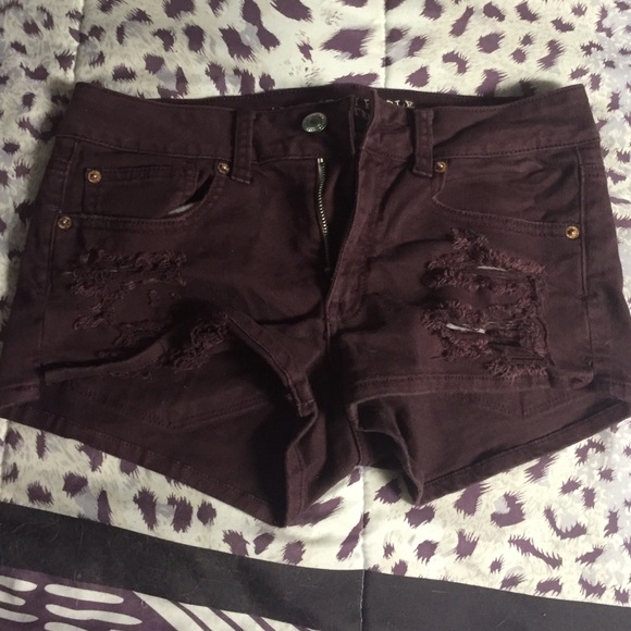 AEO maroon jean shorts
