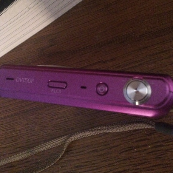Camera with front facing camera - Picture 3 of 4