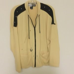 2 Pc pant suit. Excellent condition. Non smoker!