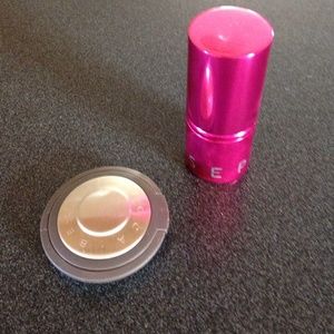 Becca shimmering skin perfector with kabuki brush