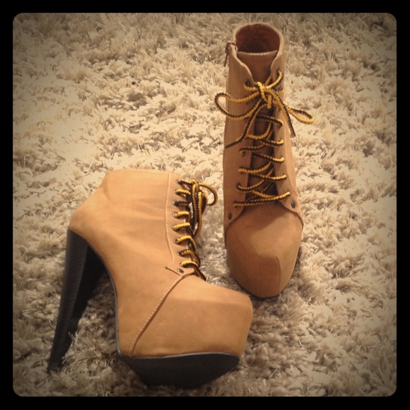Sexy Tan Boots 💥