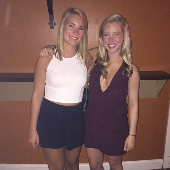 Meet your Posher, Danielle - Picture 1 of 1