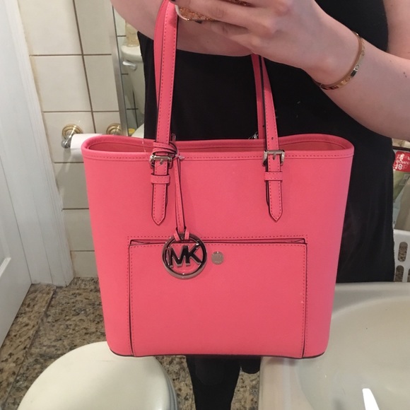 🚫SOLD🚫Michael Kors Jet Set - Picture 3 of 4