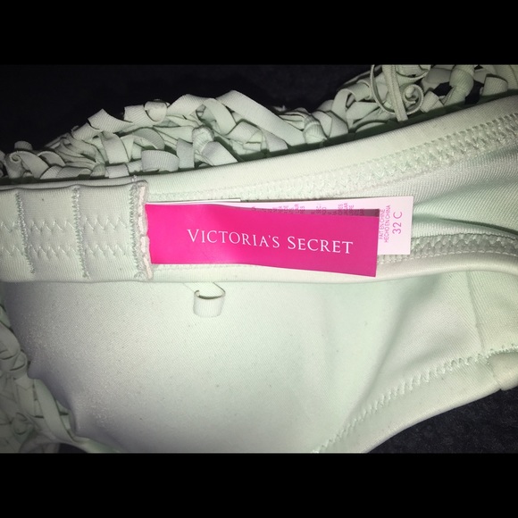 Victoria Secret bathing suit top - Picture 3 of 3