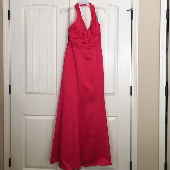 Red Trumpet Silhouette Formal Gown