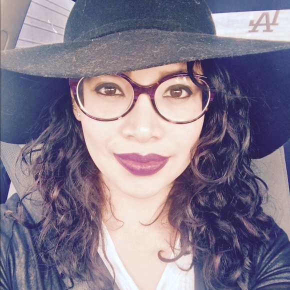 Meet your Posher, Tammy - Picture 1 of 1