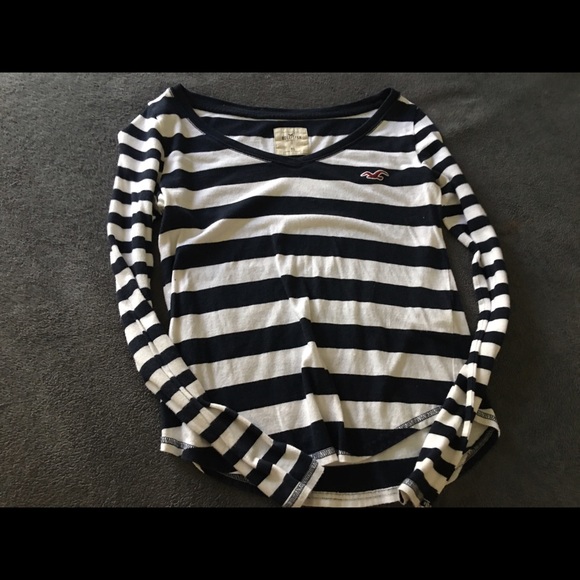 Two Hollister long sleeve ❤️