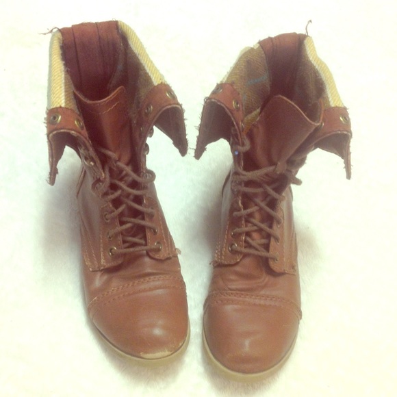 Cute brown boots