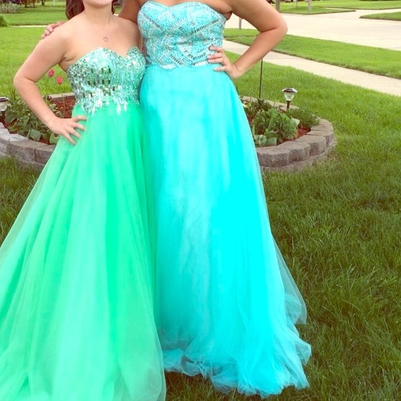 Beautiful prom dress only worn once! - Picture 1 of 2