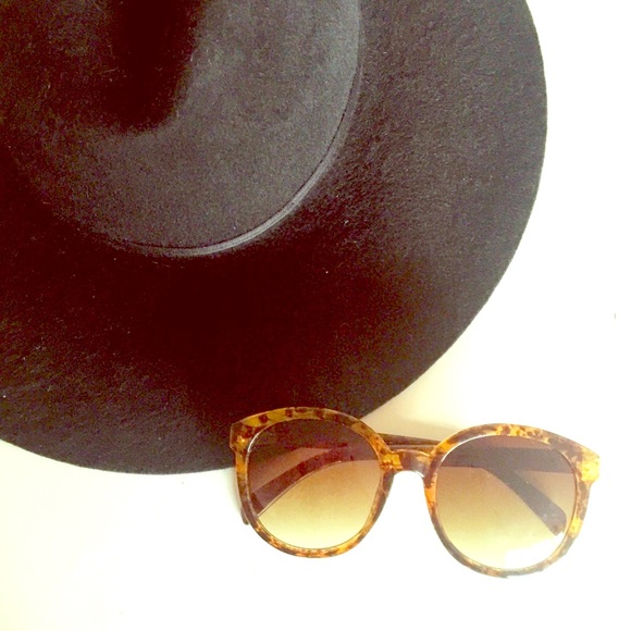Boutique Accessories - Tortoise Oversized Sunglasses