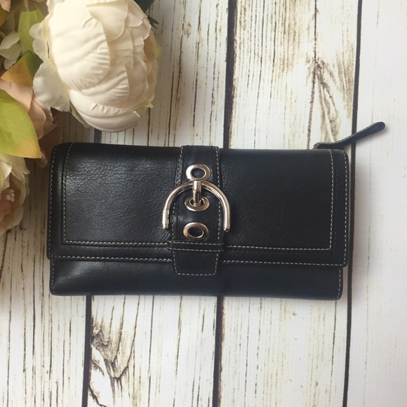 Coach Handbags - ✨NWOT✨ Black Coach Checkbook Wallet