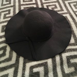 (Never worn) Floppy Hat.