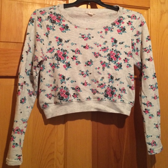 Floral Sweater Crop Top - Picture 1 of 1