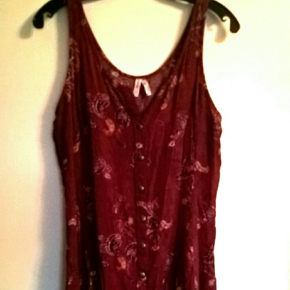 Tie back tank
