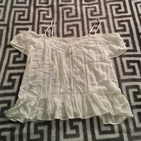 Flowy off he shoulder white top