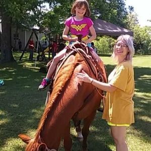 Meet your Posher, Grace