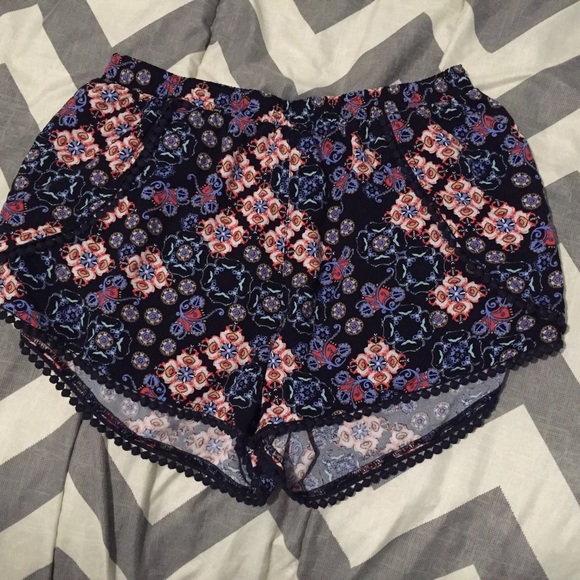 Pom Pom Shorts