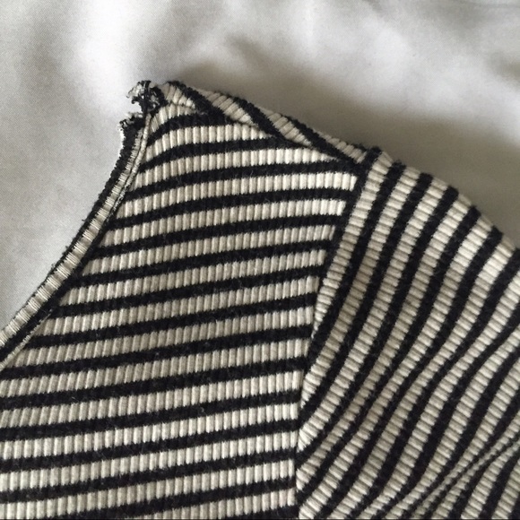 Stripe crop top - Picture 2 of 3