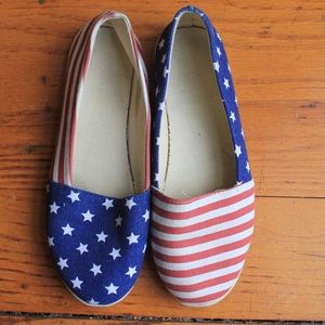 🇺🇸 American Flag Slip Ons 🇺🇸