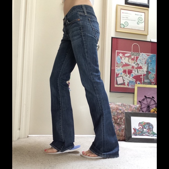 Lucky Brand Denim - Lucky Brand Dark Wash Denim Jeans Lucky Brand Denim - Lucky Brand Dark Wash Denim Jeans