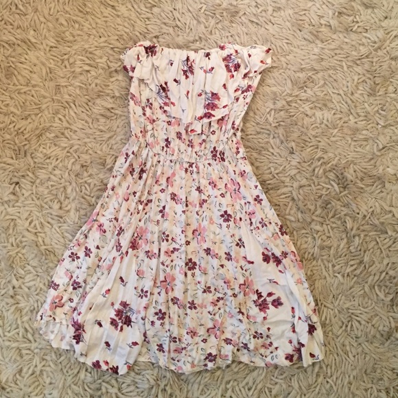Floral strapless dress
