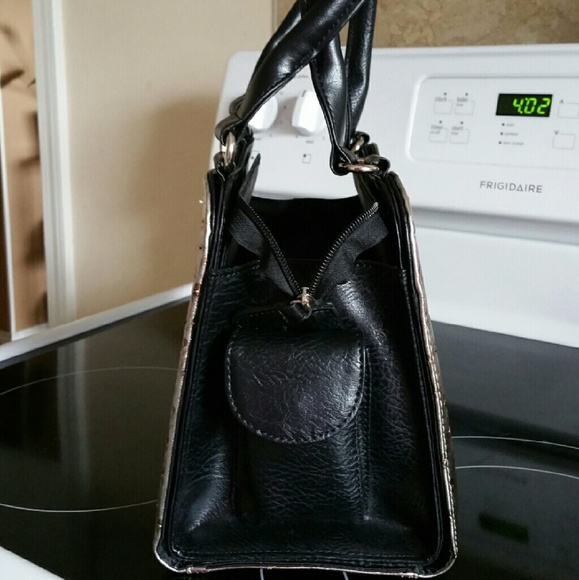 Purse - Picture 2 of 2