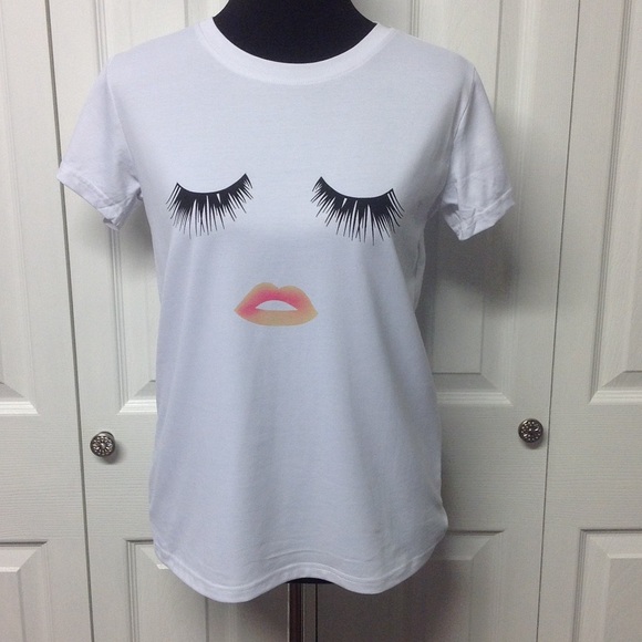 🆕 Lips & Lashes Printed Tee - Picture 4 of 4