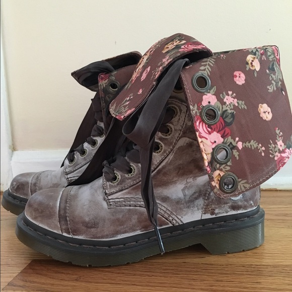 Dr. Martens destructed vintage boots