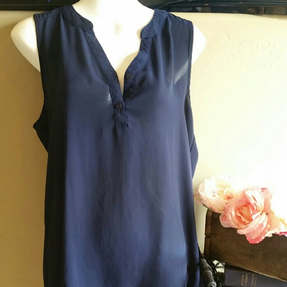 IZ BYER blouse, but out back.