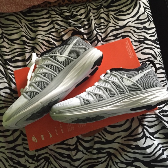 Fly knit lunar2