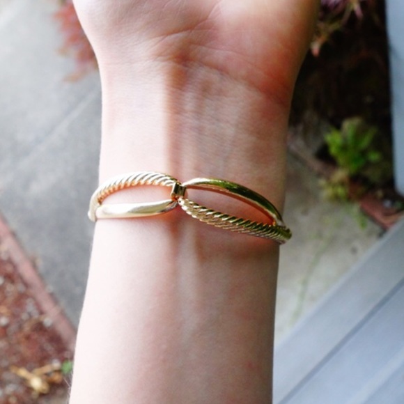 Infinity Bracelet - Picture 2 of 2