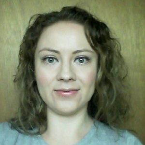 Meet your Posher, Claudia