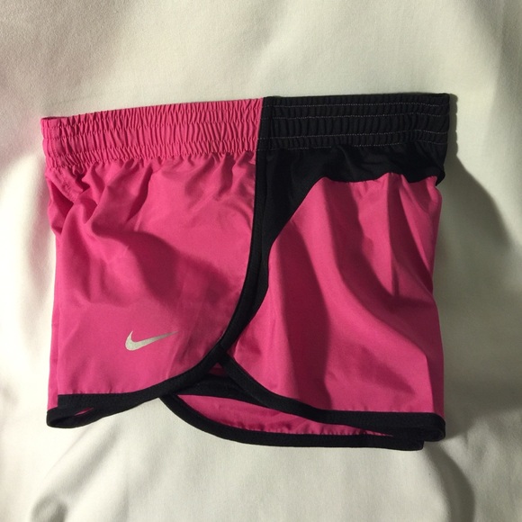 Nike running shorts - Picture 3 of 4