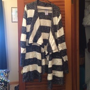 BNWT Torrid Drape Front Sweater