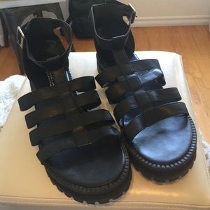 H&M BLACK GLADIATOR SANDALS