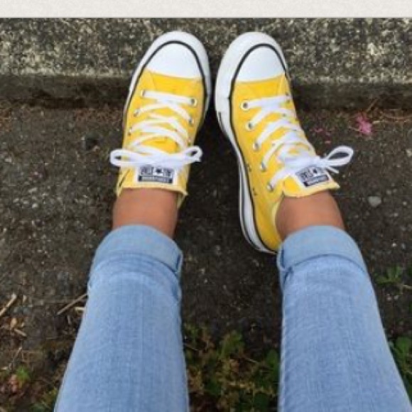 Converse Bundle - Picture 2 of 3